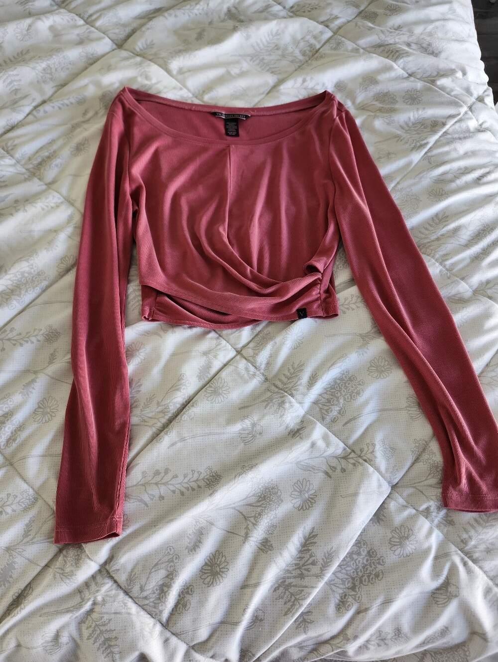 Victoria's Secret Deep pink Long Sleeve ribbed Crop shirt